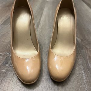 Stuart Weitzman beige pumps